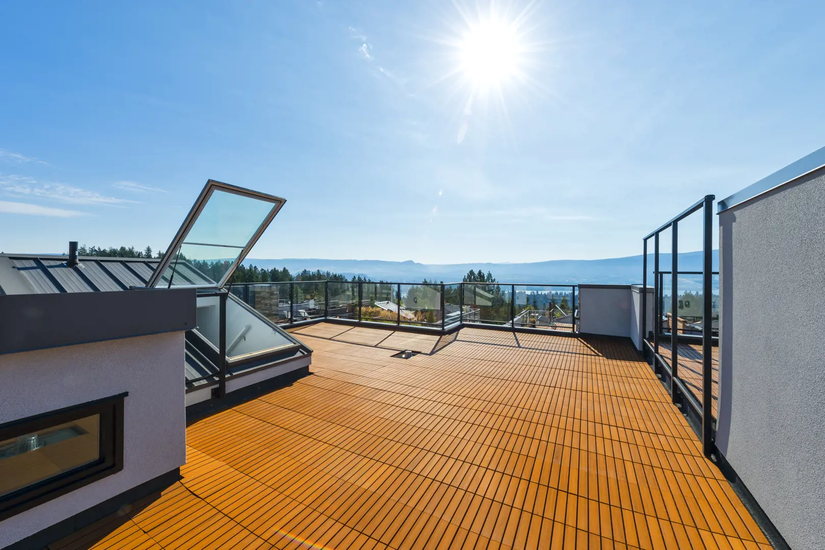 The Lakeview Terrace rooftop terrace, a real estate development in Kelowna sold by Vantage West Project Sales.