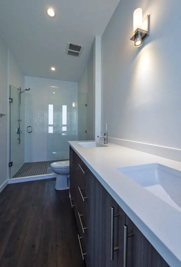 The Lakeview Terrace bathroom, a real estate development in Kelowna sold by Vantage West Project Sales.